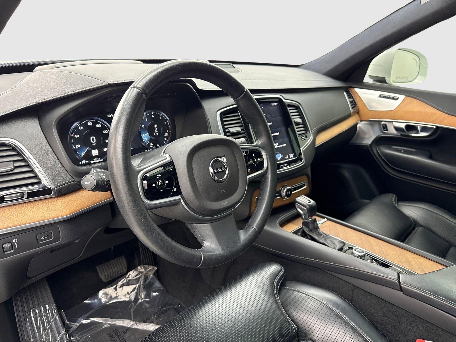 Used 2018 Volvo XC90 T6 Inscription w/ Luxury Package AWD/4WD image 18