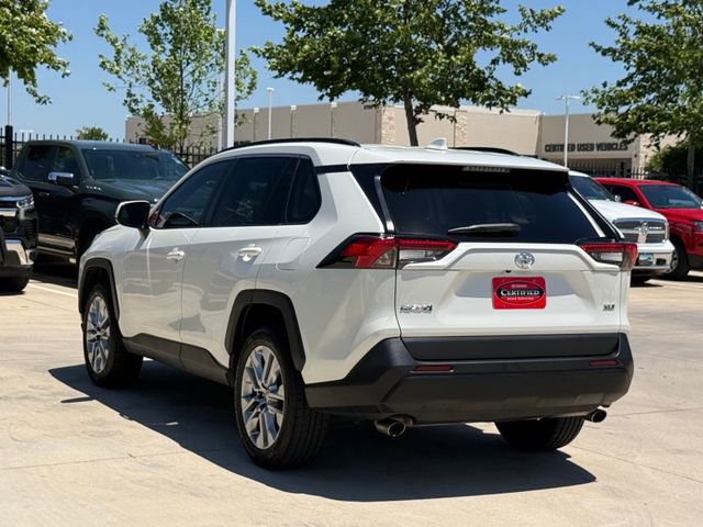 Used 2022 Toyota RAV4 XLE Premium FWD image 8