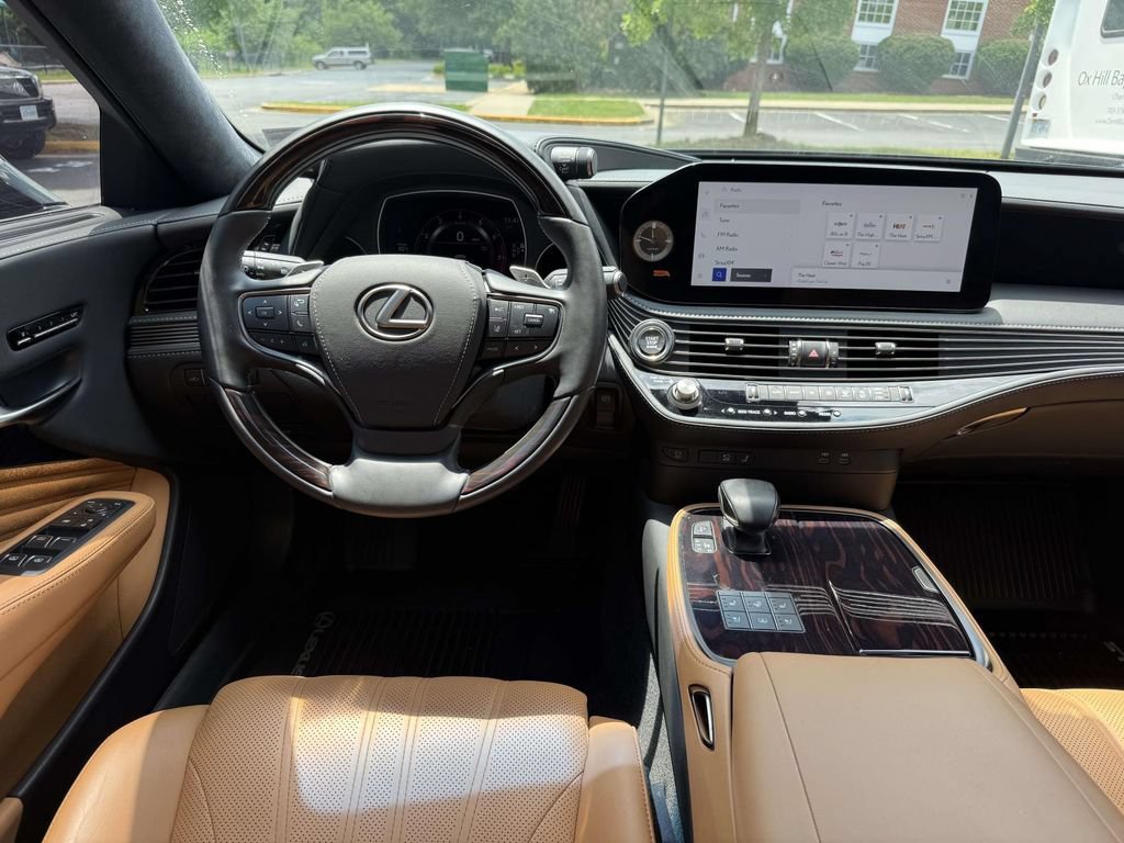 Used 2023 Lexus LS 500 AWD w/ Luxury Package image 7