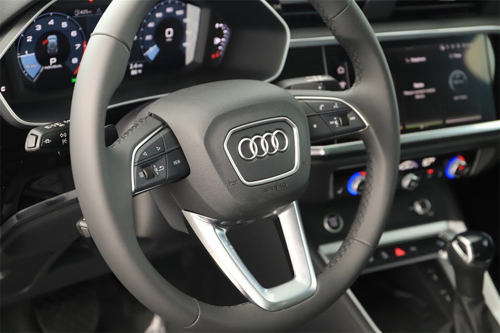 New 2025 Audi Q3 2.0T Premium image 16