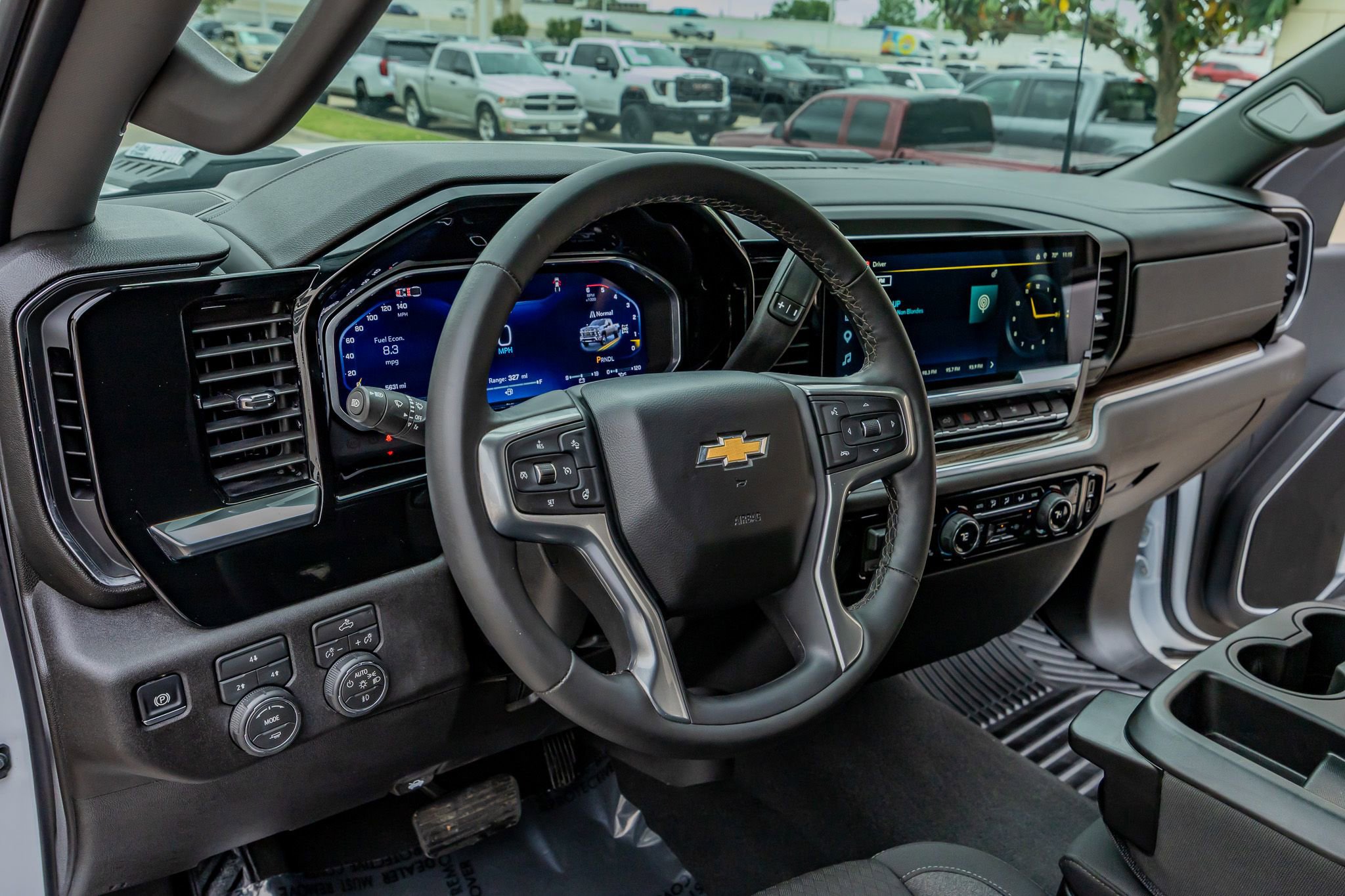 Used 2026 Chevrolet Silverado 3500 LT w/ Convenience Package AWD/4WD image 16