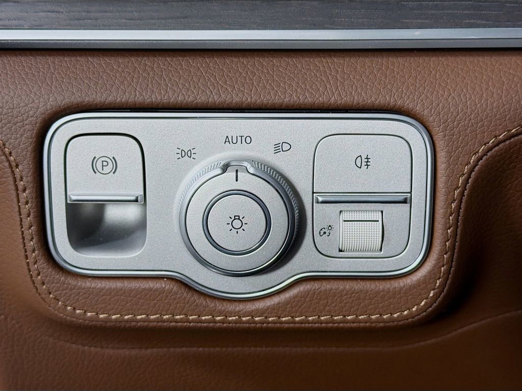 New 2026 Mercedes-Benz GLE 53 AMG 4MATIC Coupe image 11