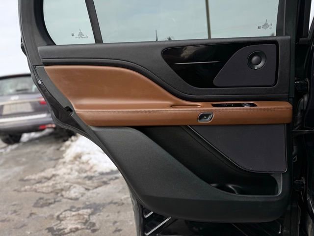 Used 2023 Lincoln Aviator Reserve w/ Jet Package image 17