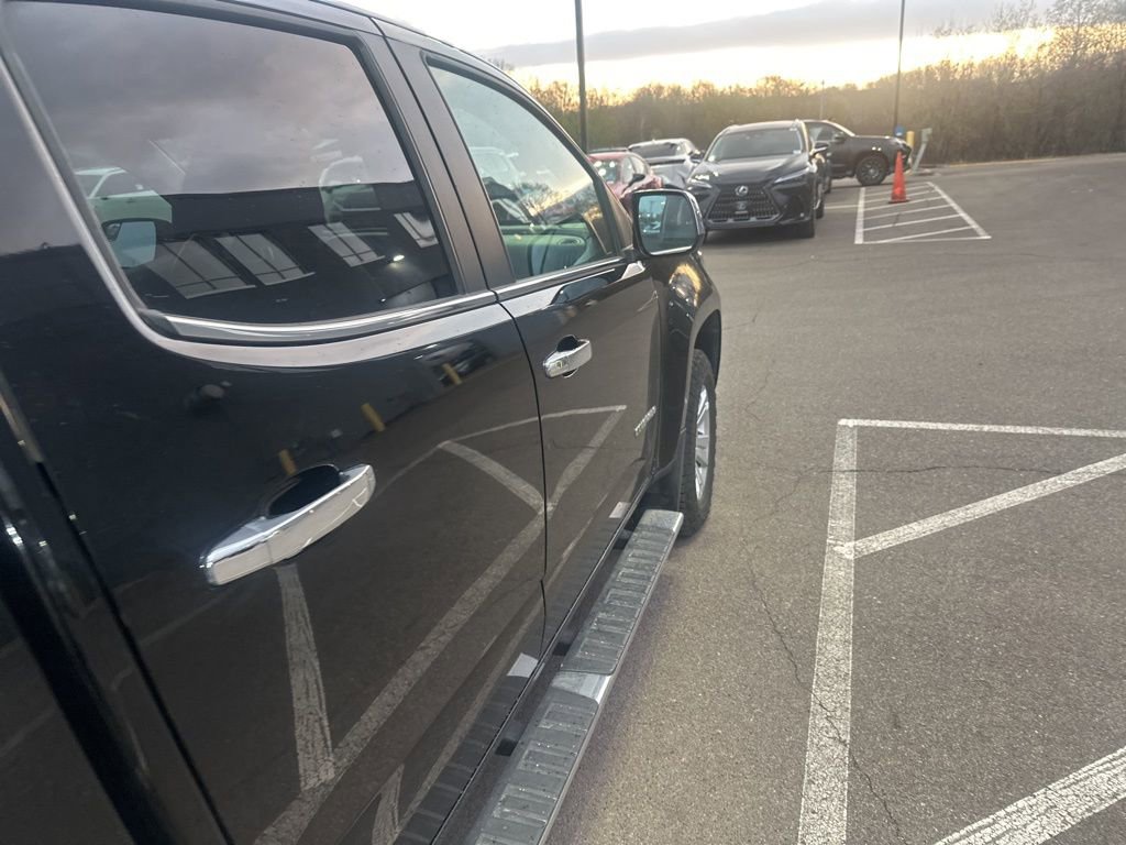 Used 2015 Chevrolet Colorado LT w/ Luxury Package image 16