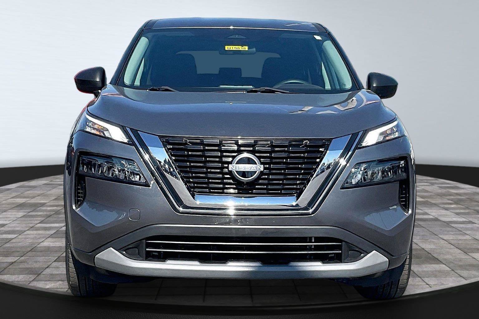 Certified 2023 Nissan Rogue S FWD image 2