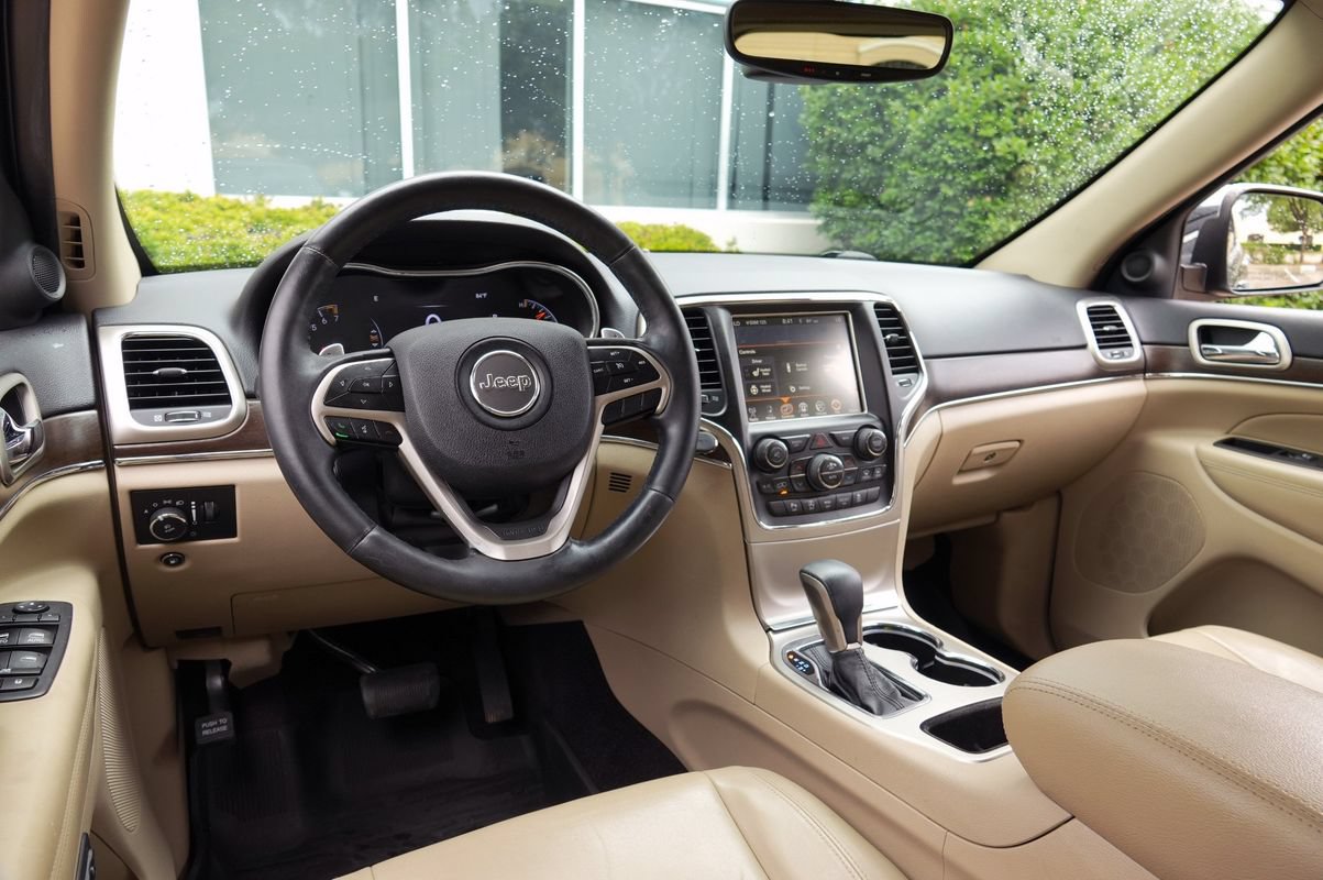Used 2017 Jeep Grand Cherokee Limited RWD image 5