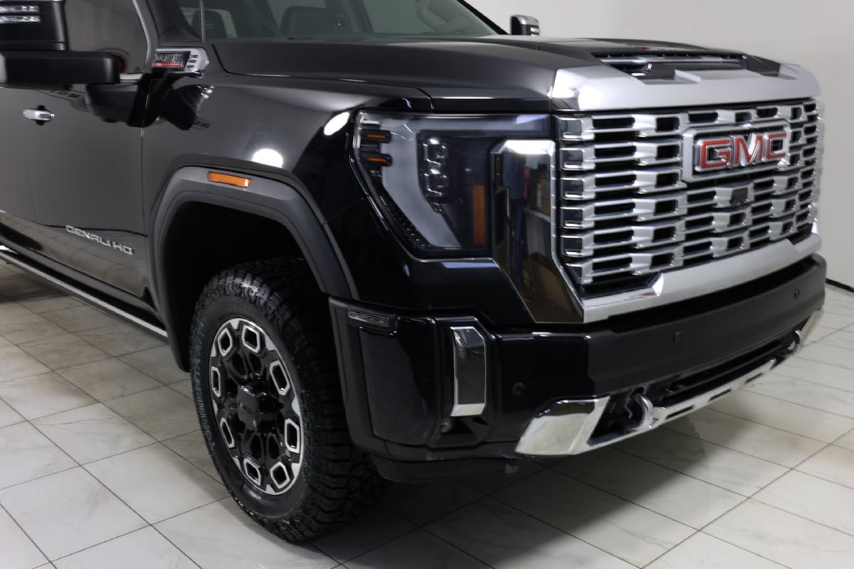 Used 2024 GMC Sierra 2500 Denali AWD/4WD image 37