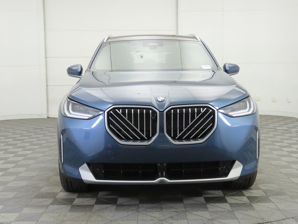 Used 2025 BMW X3 xDrive30i w/ Premium Package AWD/4WD image 3