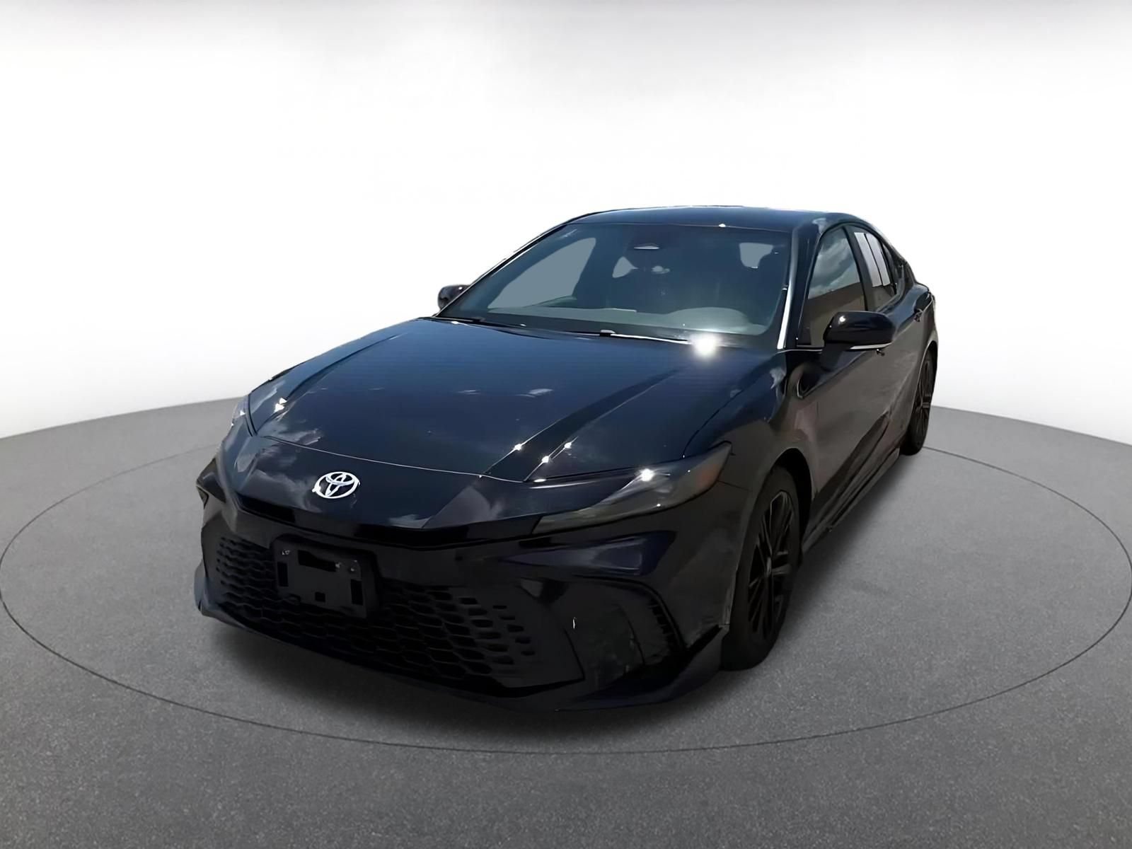 Used 2025 Toyota Camry SE FWD image 7