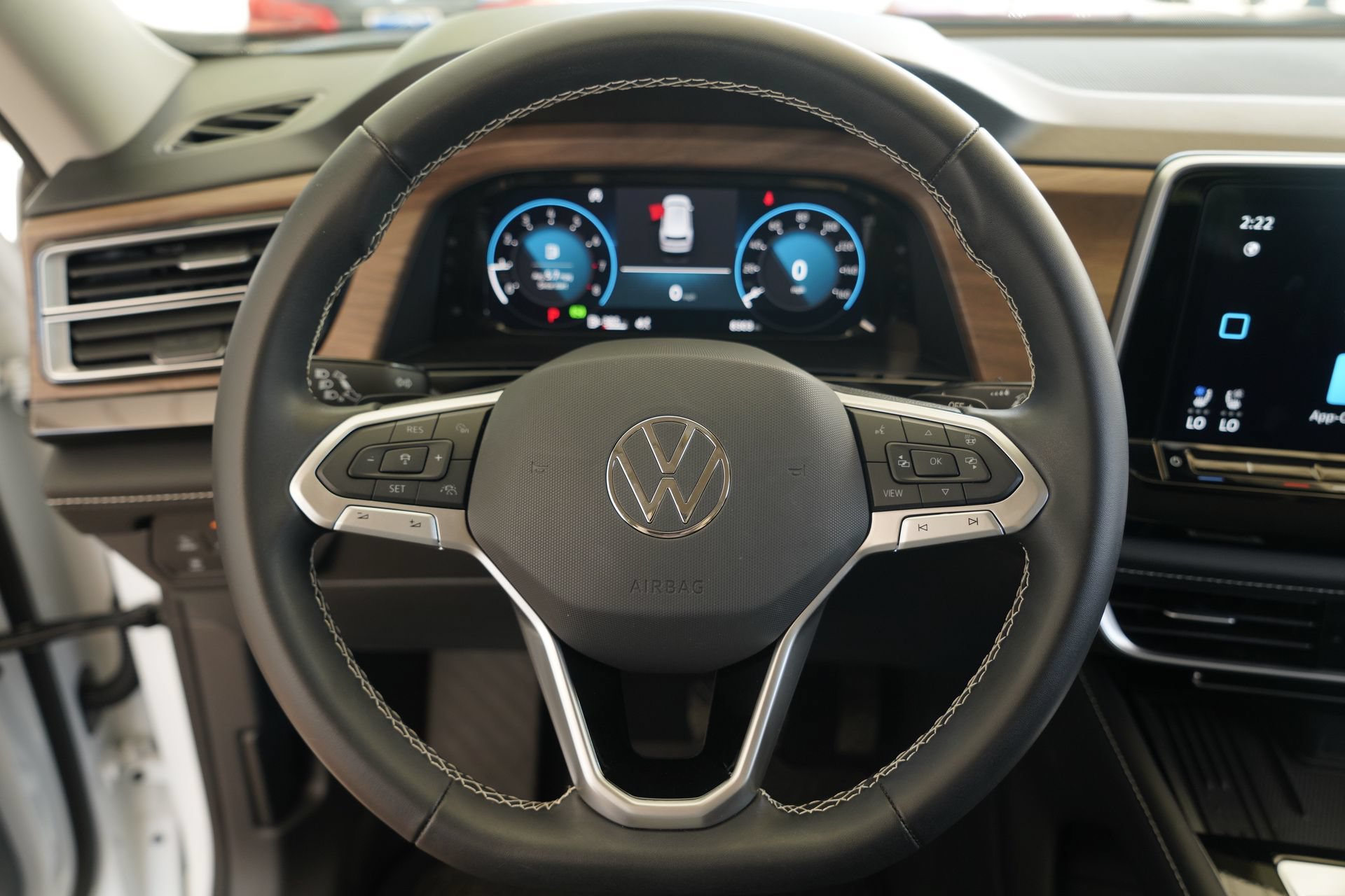 Certified 2026 Volkswagen Atlas SE FWD image 11