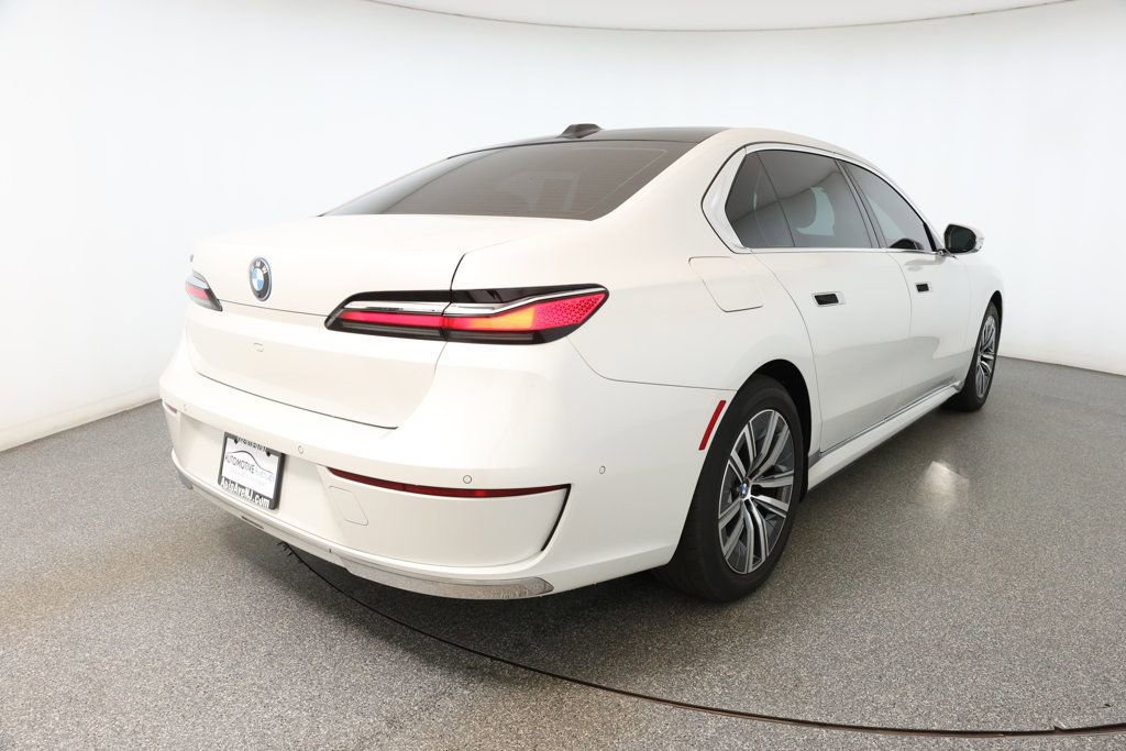 Used 2024 BMW i7 eDrive50 image 4