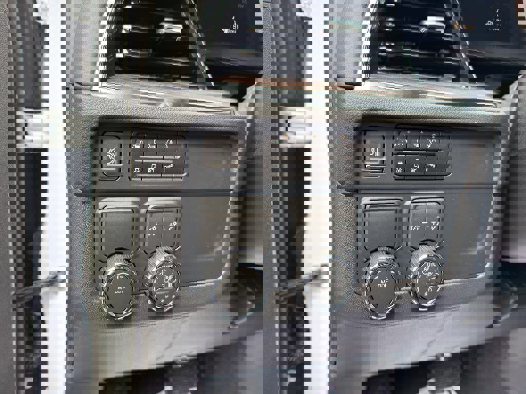 New 2026 Chevrolet Suburban LT w/ Comfort Package image 11