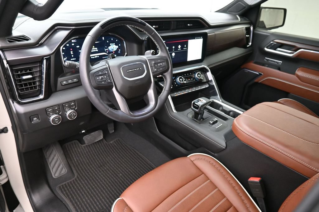 Used 2026 GMC Sierra 1500 Denali Ultimate AWD/4WD image 4