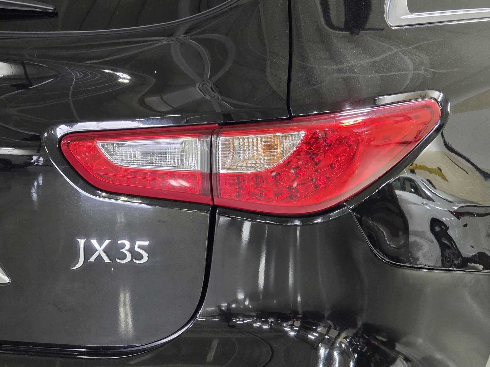 Used 2013 INFINITI JX35 FWD w/ Premium Pkg image 12