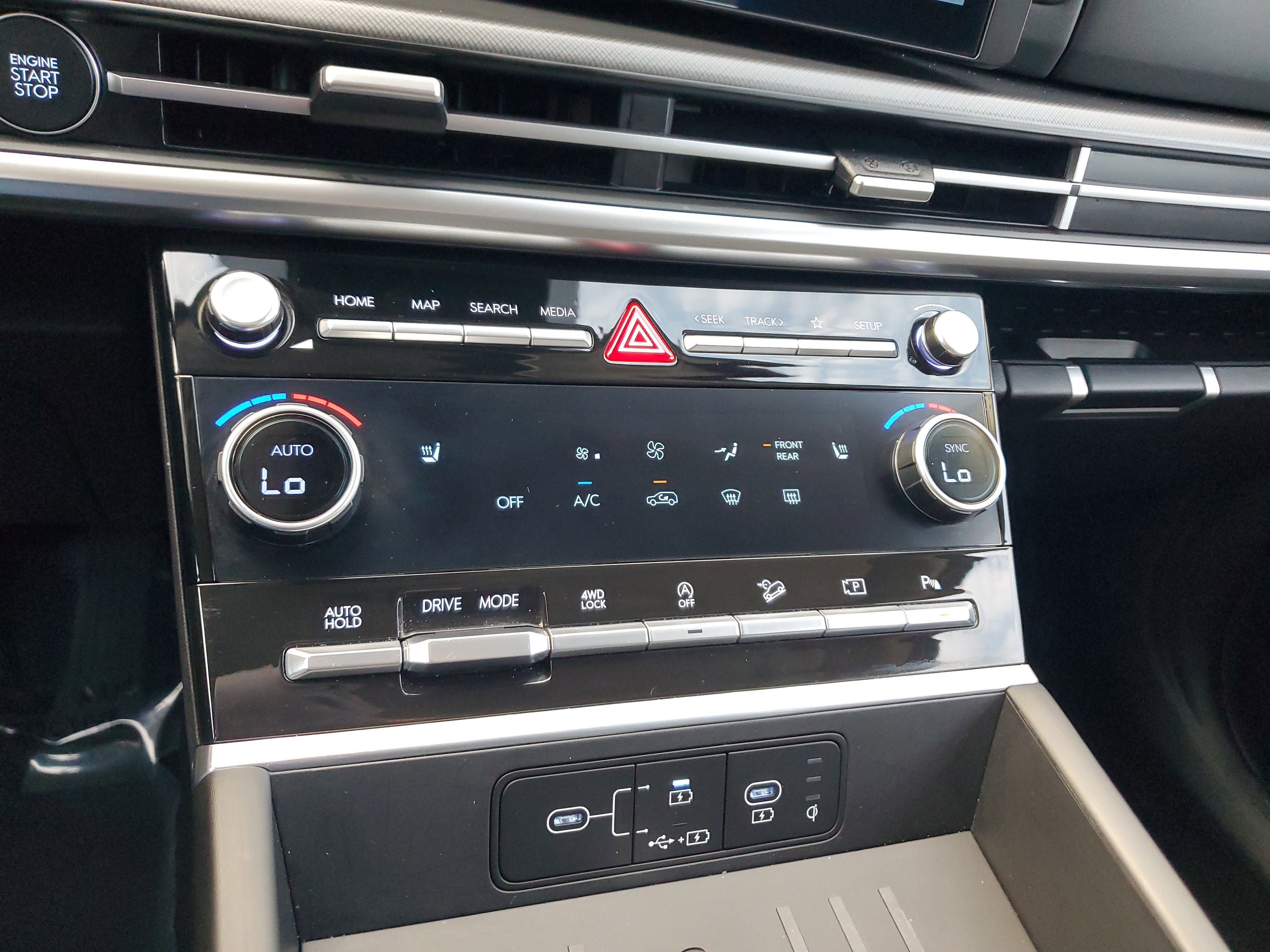 Used 2025 Hyundai Santa Fe SEL image 27