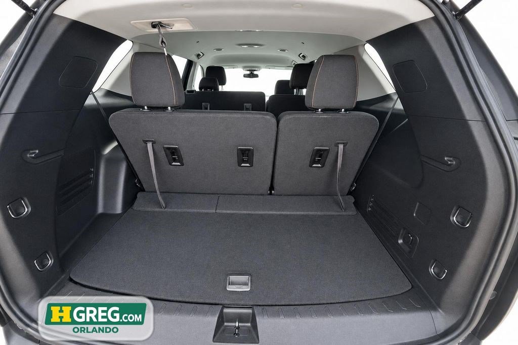 Used 2021 Chevrolet Traverse LS FWD image 17
