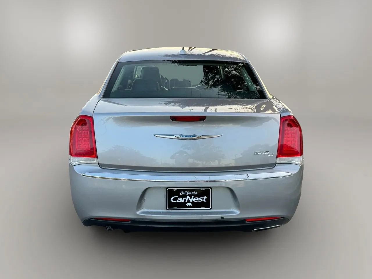 Used 2017 Chrysler 300 C RWD image 12
