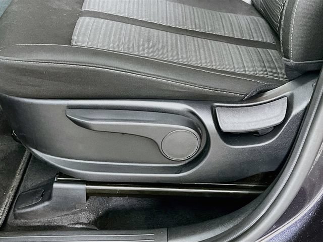 Used 2025 Kia Sorento LX FWD image 11