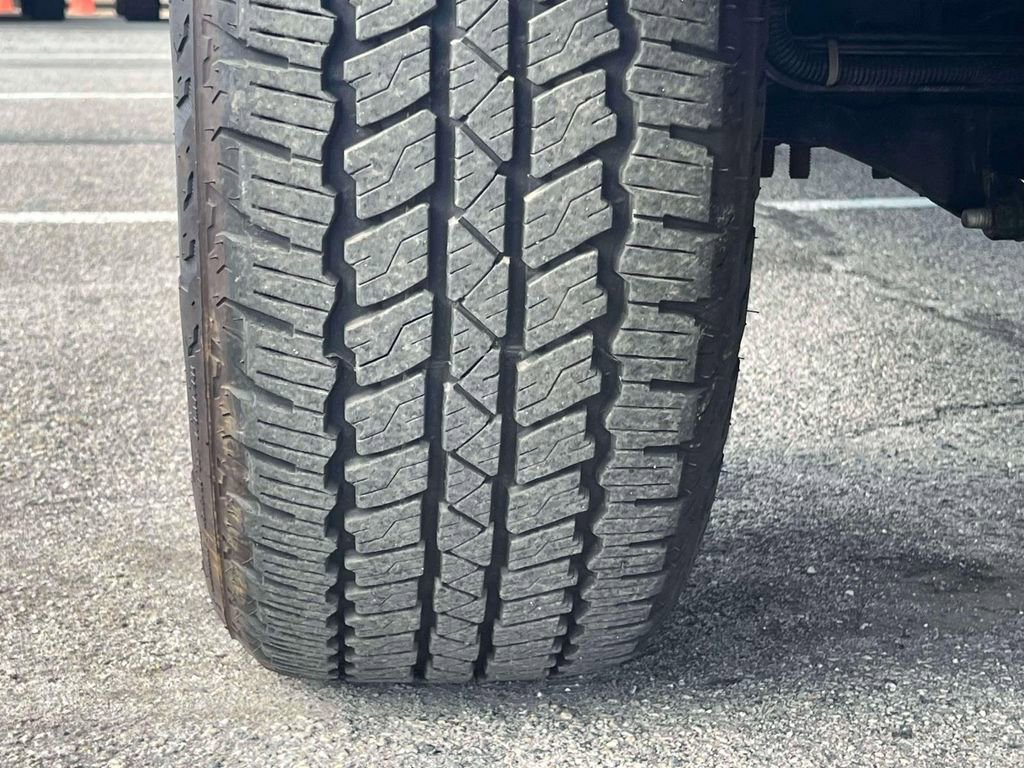 Used 2025 Chevrolet Colorado Z71 w/ Technology Package image 10