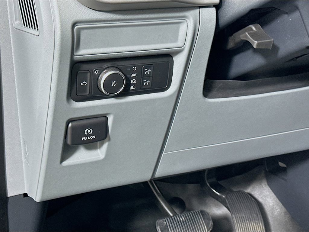 Used 2022 Ford F150 XL w/ Equipment Group 101A High RWD image 10