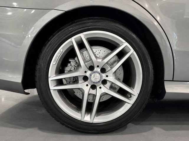 Used 2014 Mercedes-Benz E 550 4MATIC Sedan w/ Premium 1 Package image 8