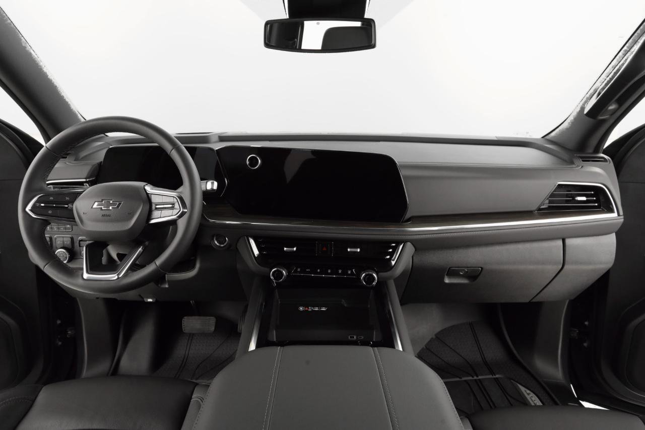 Used 2026 Chevrolet Tahoe Z71 w/ Comfort Package image 13