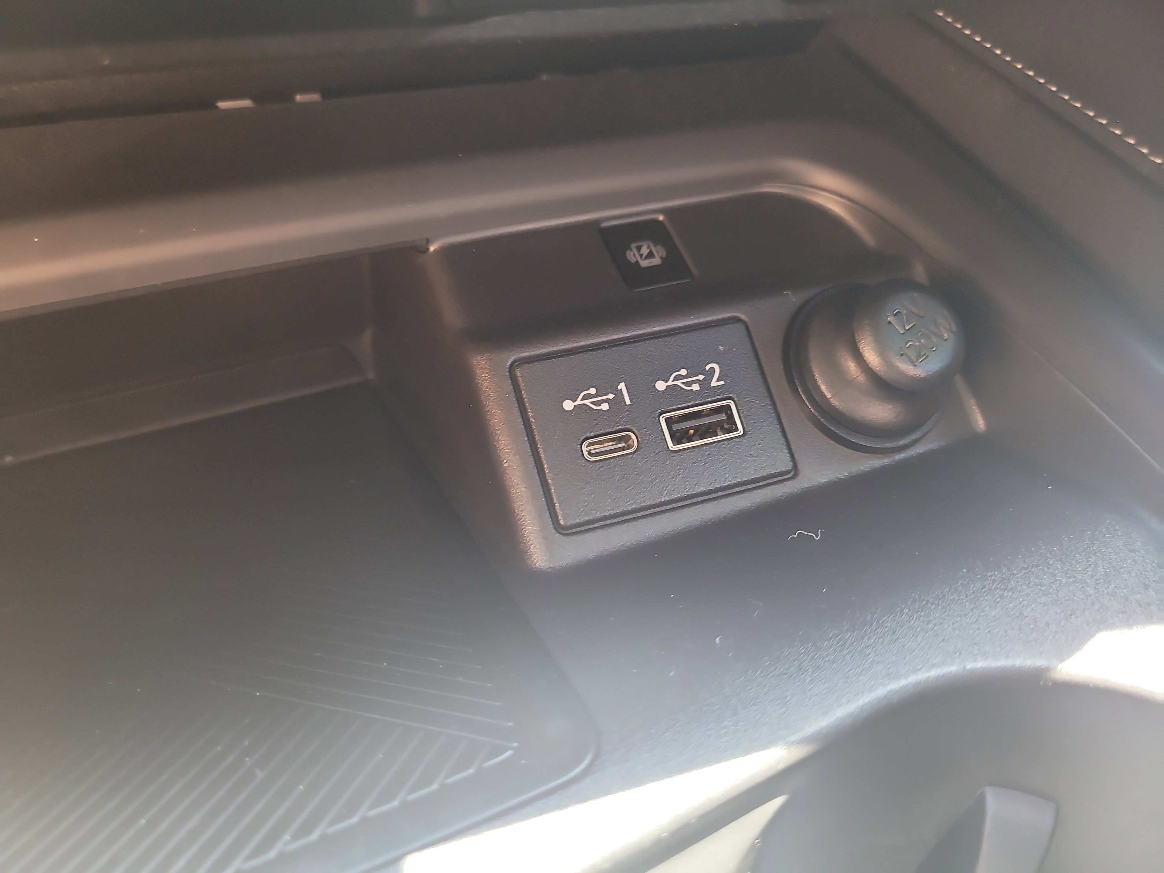 Used 2023 INFINITI QX50 Luxe FWD image 29