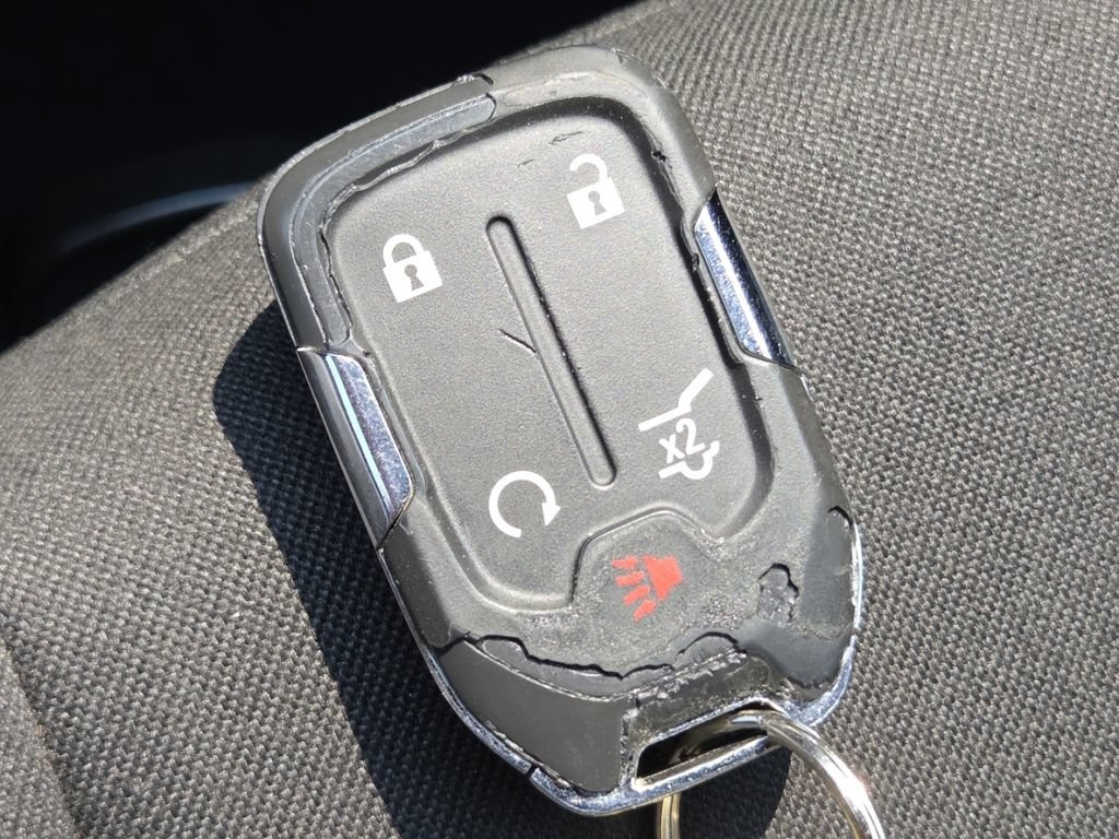 Used 2020 GMC Terrain SLE w/ Driver Convenience Package FWD image 32