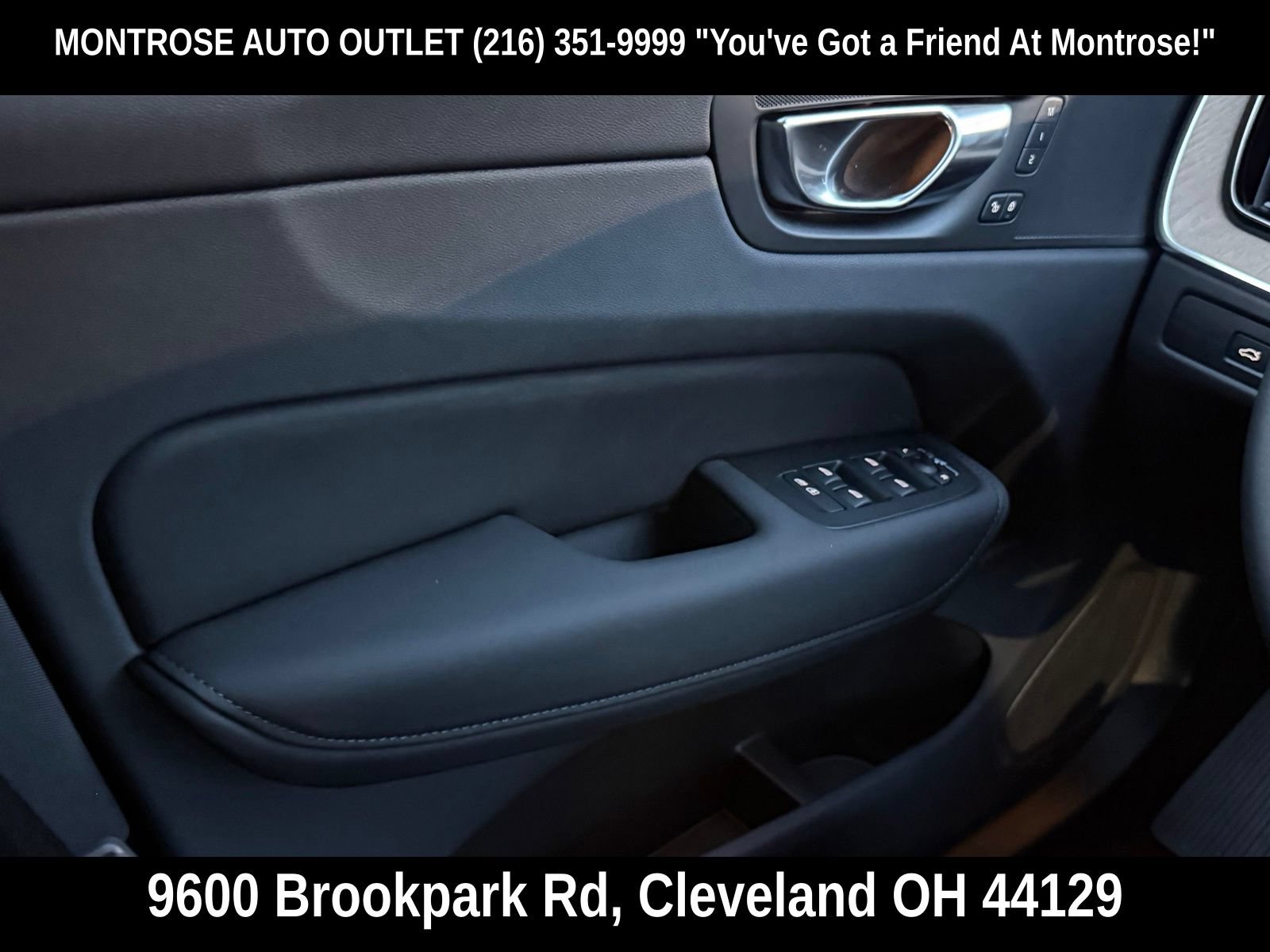 New 2026 Volvo XC60 T8 Plus w/ Climate Package PRO AWD/4WD image 37
