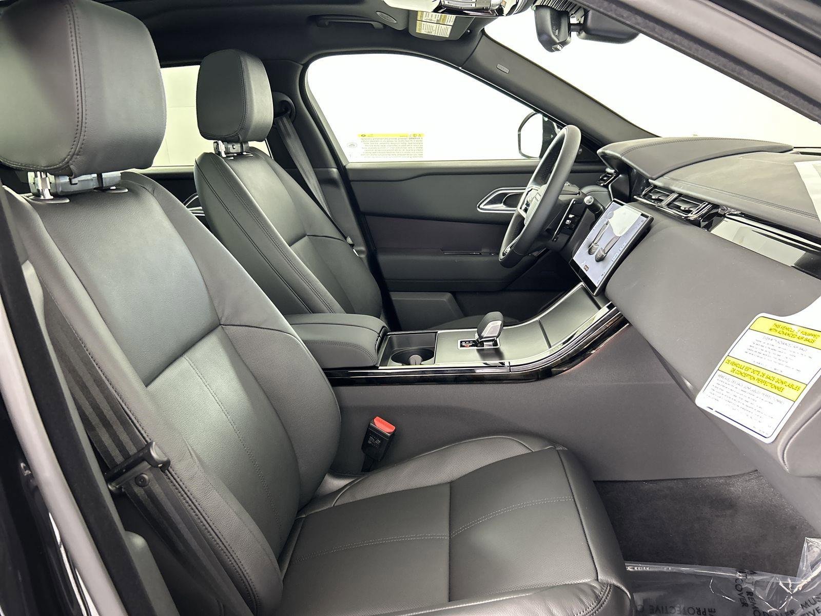 Certified 2026 Land Rover Range Rover Velar Dynamic SE image 32