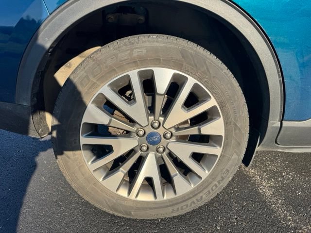 Used 2020 Ford Escape Titanium AWD/4WD image 10