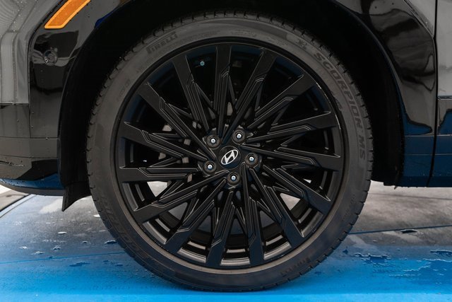 Used 2024 Hyundai Santa Fe Calligraphy image 2