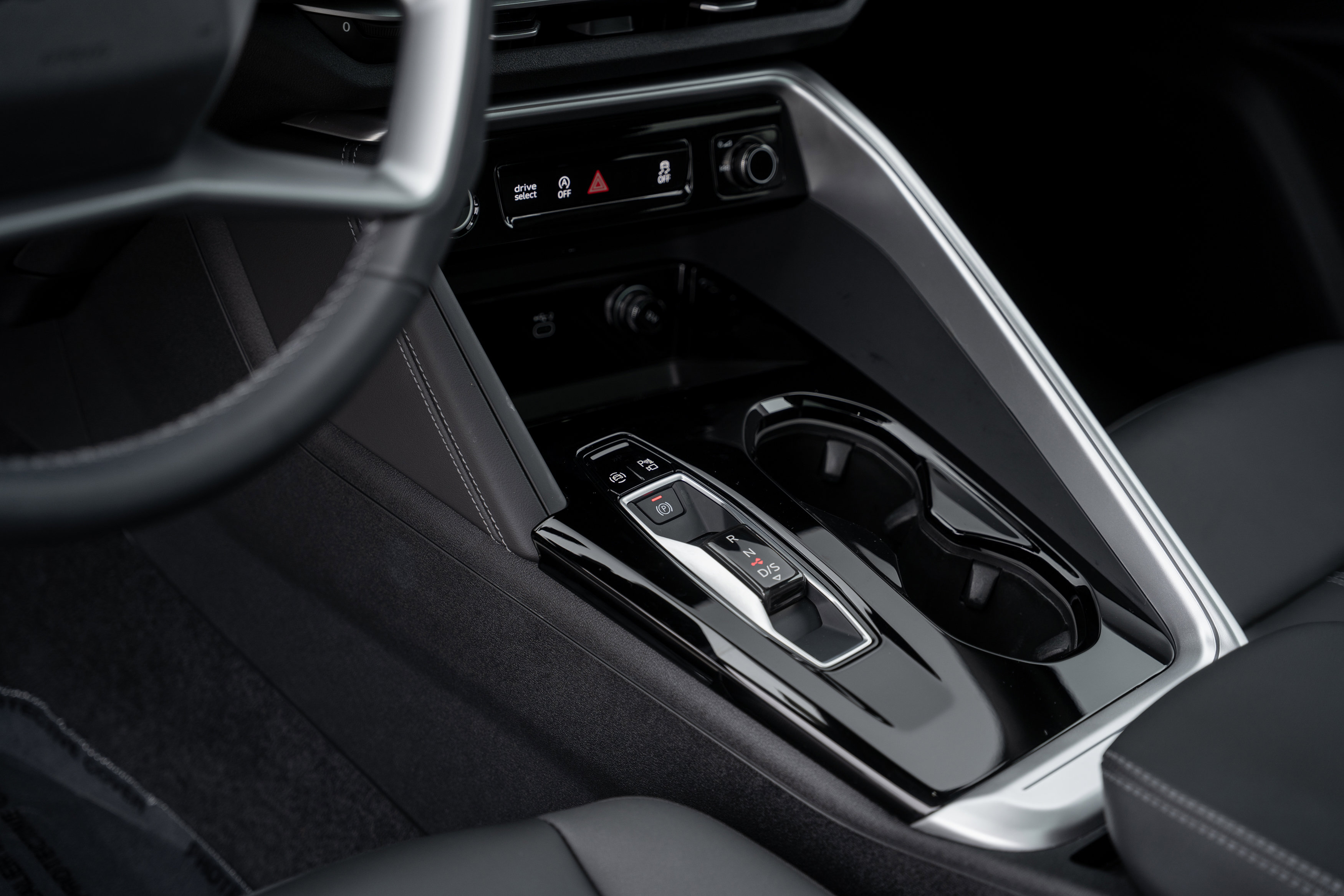 Certified 2025 Audi Q5 Premium w/ Convenience Package image 9