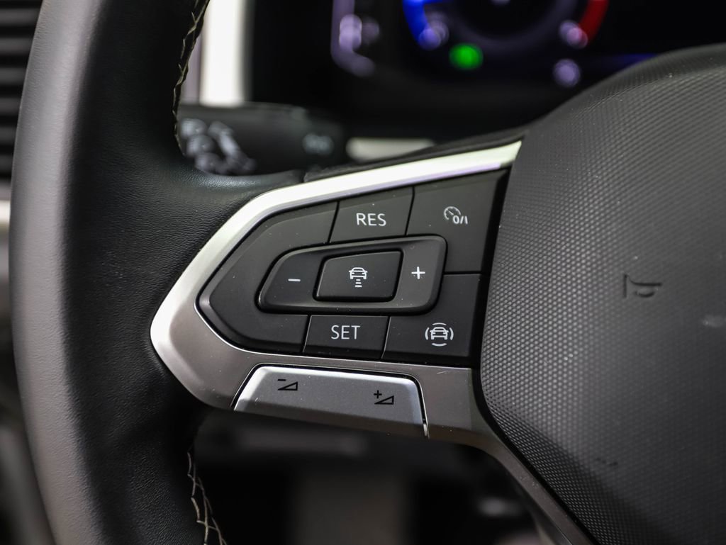 Used 2023 Volkswagen Atlas SE w/ Panoramic Sunroof Package image 12