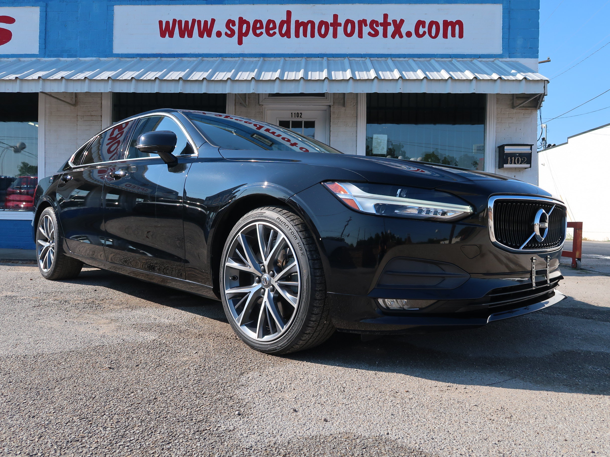 Used 2018 Volvo S90 T6 Momentum AWD/4WD image 6