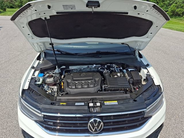 Used 2023 Volkswagen Tiguan SE R-Line AWD/4WD image 27