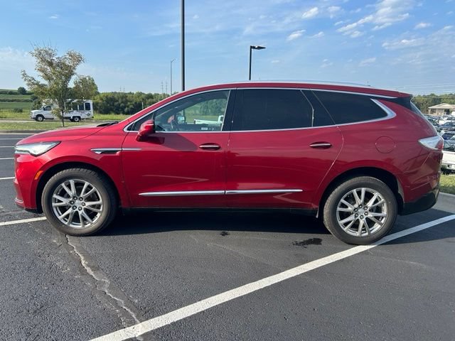 Used 2022 Buick Enclave Premium AWD/4WD image 4