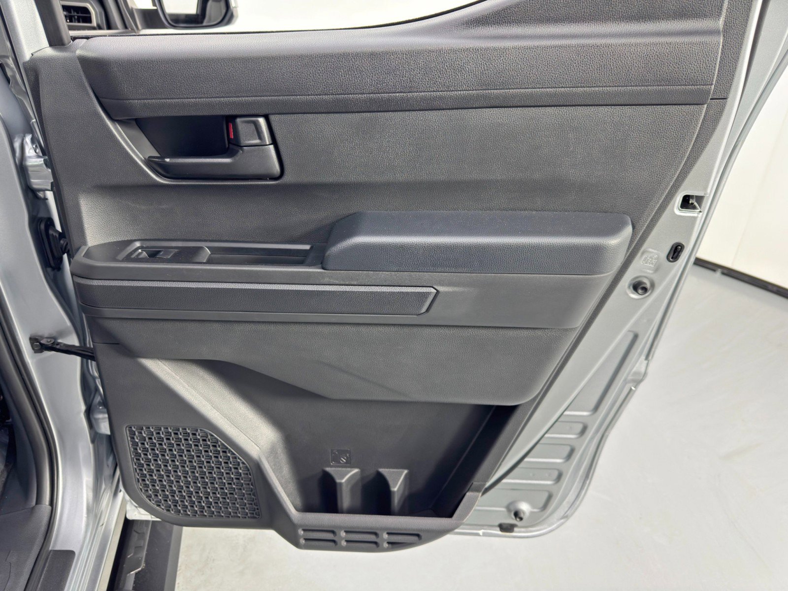 Used 2024 Toyota Tacoma SR5 image 41