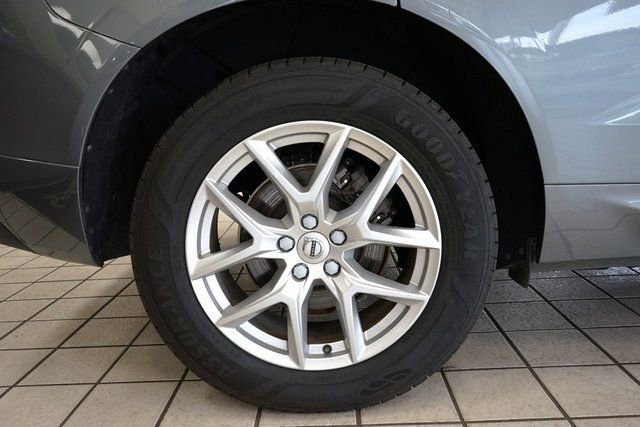 Used 2020 Volvo XC60 T5 Momentum image 57