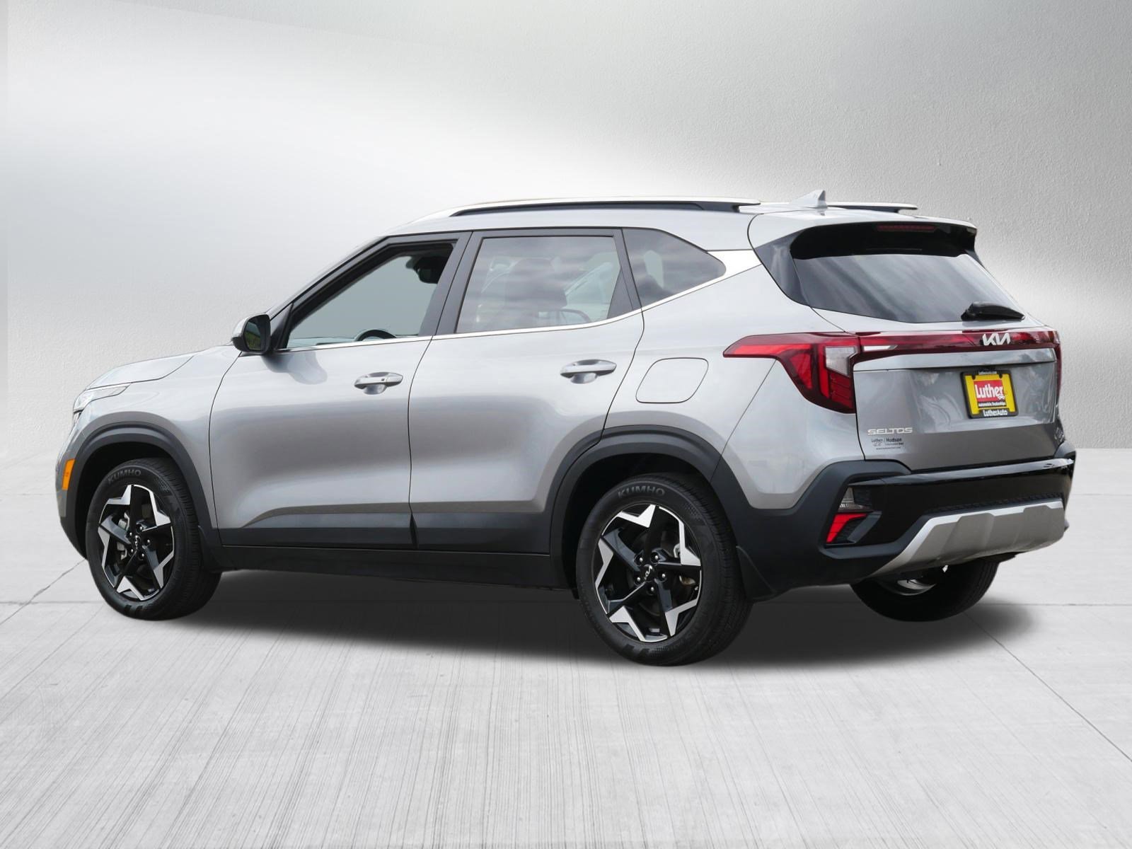 Used 2024 Kia Seltos EX AWD/4WD image 5