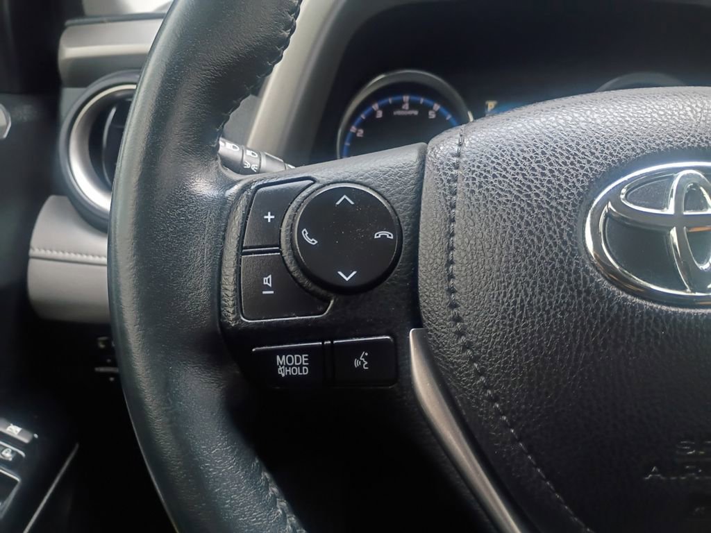Used 2016 Toyota RAV4 Limited image 11