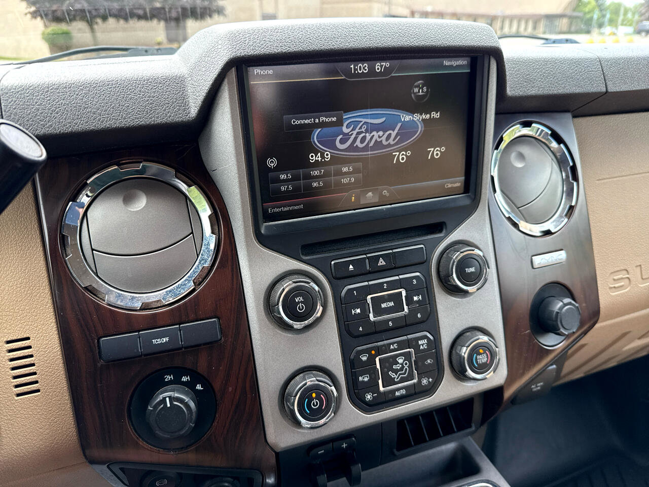 Used 2016 Ford F350 Lariat w/ Chrome Package image 17