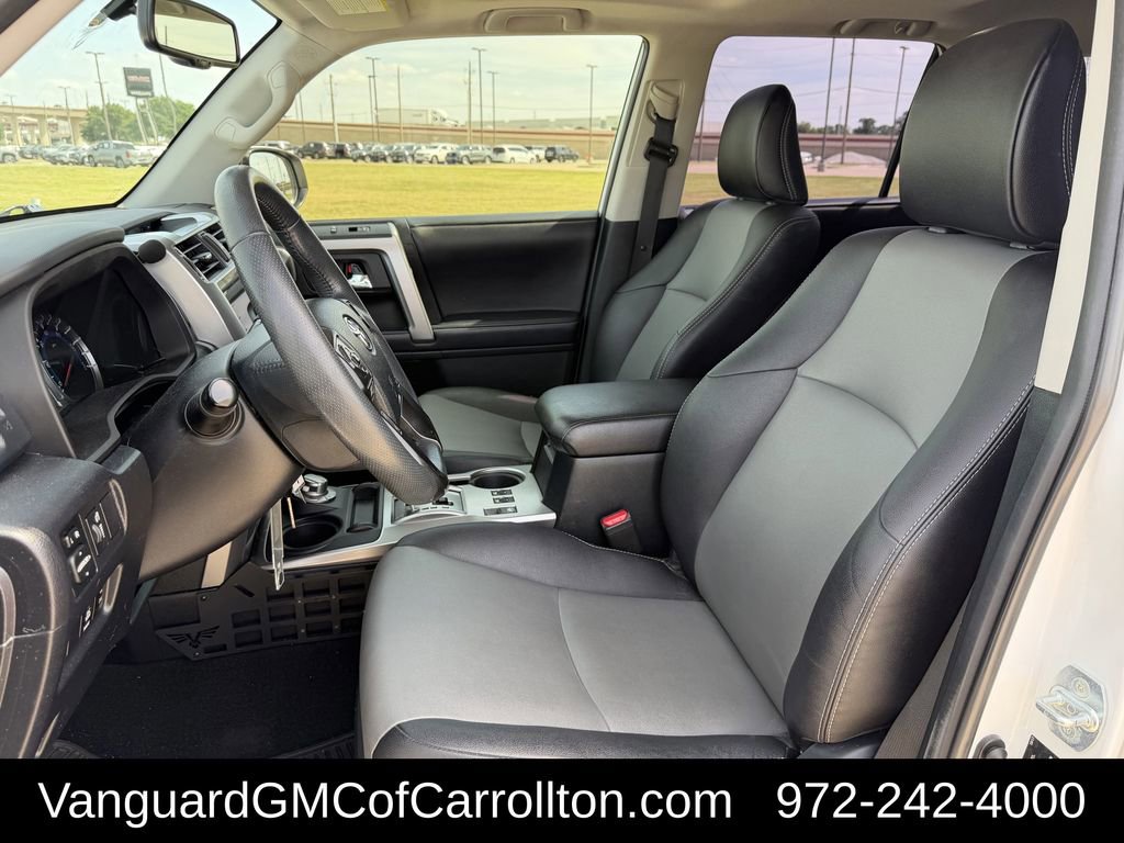 Used 2018 Toyota 4Runner SR5 Premium AWD/4WD image 30