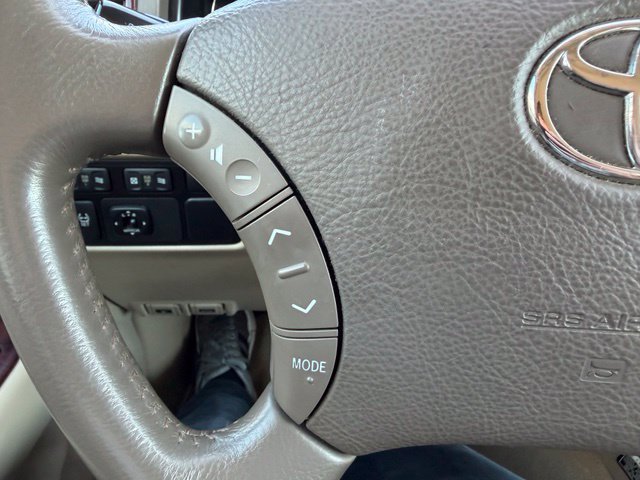 Used 2006 Toyota Land Cruiser w/ Convenience Pkg AWD/4WD image 42