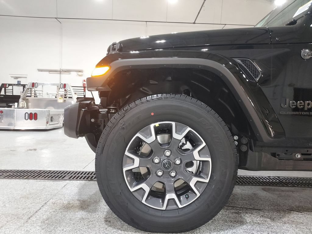 New 2026 Jeep Gladiator Sport AWD/4WD image 17