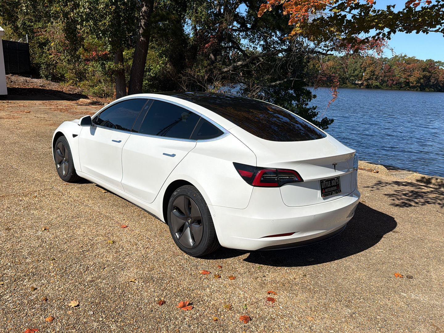 Used 2018 Tesla Model 3 Long Range RWD image 14