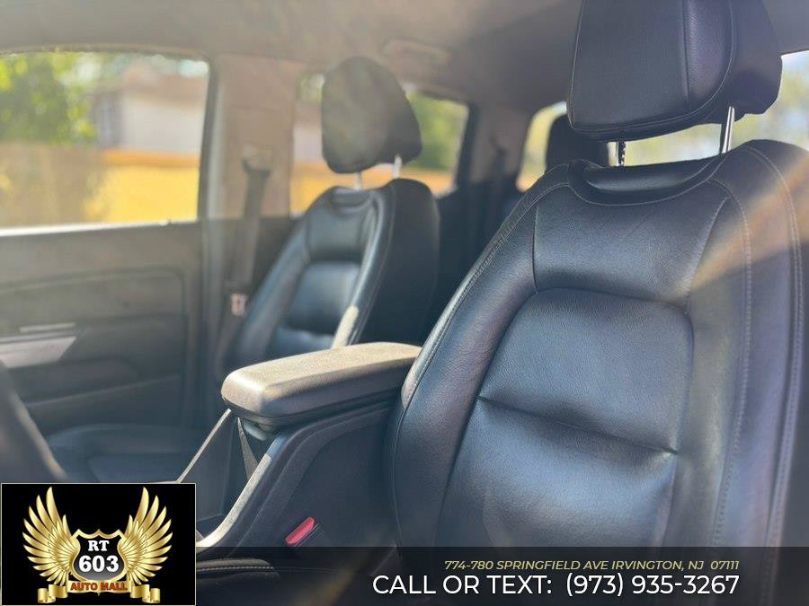 Used 2015 Chevrolet Colorado LT AWD/4WD image 10