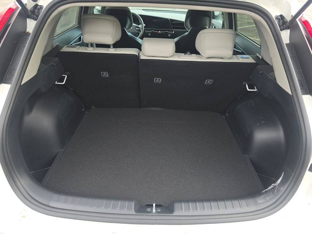New 2025 Kia Niro EX image 16