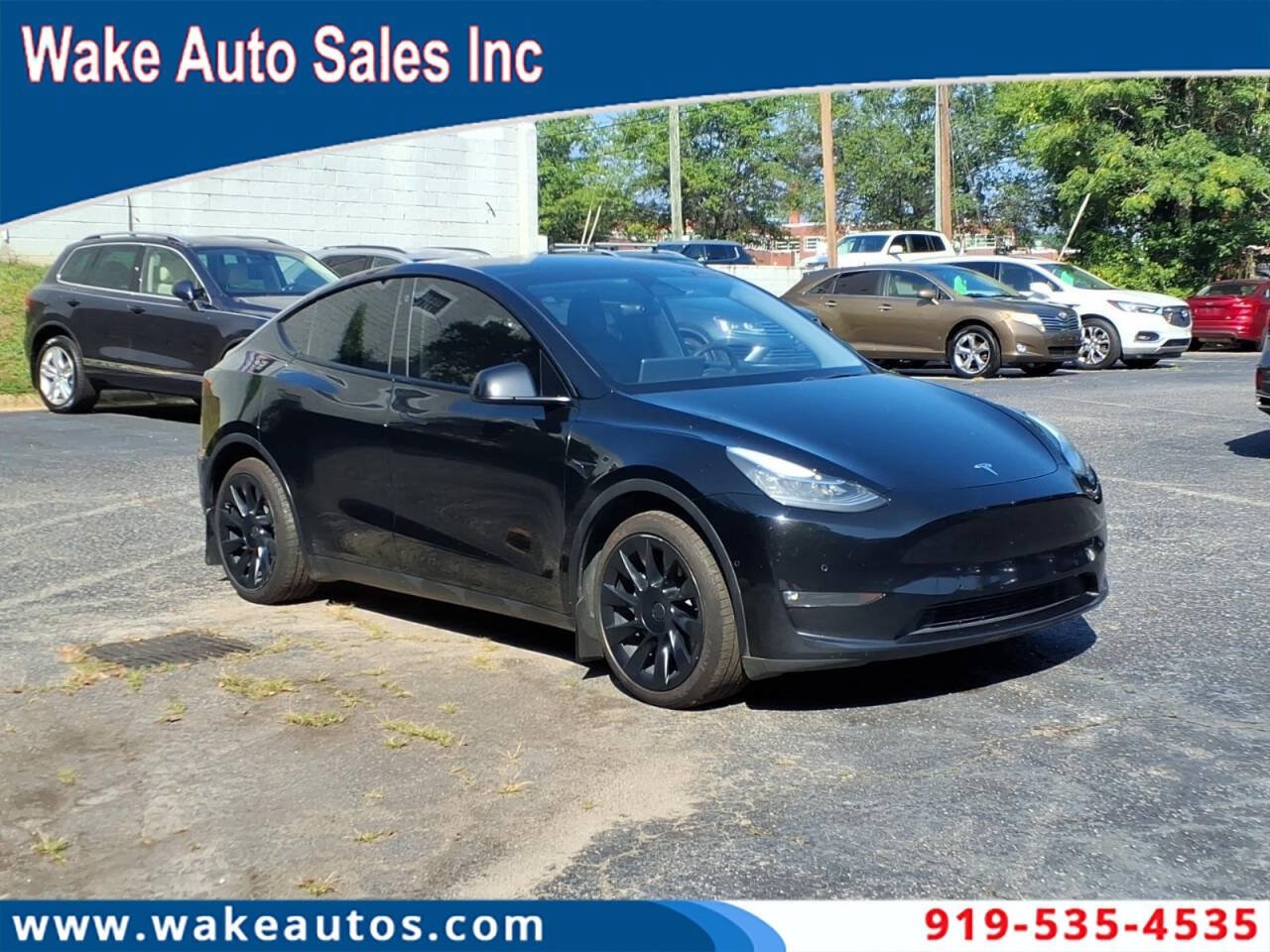 Used 2021 Tesla Model Y Long Range AWD/4WD image 1