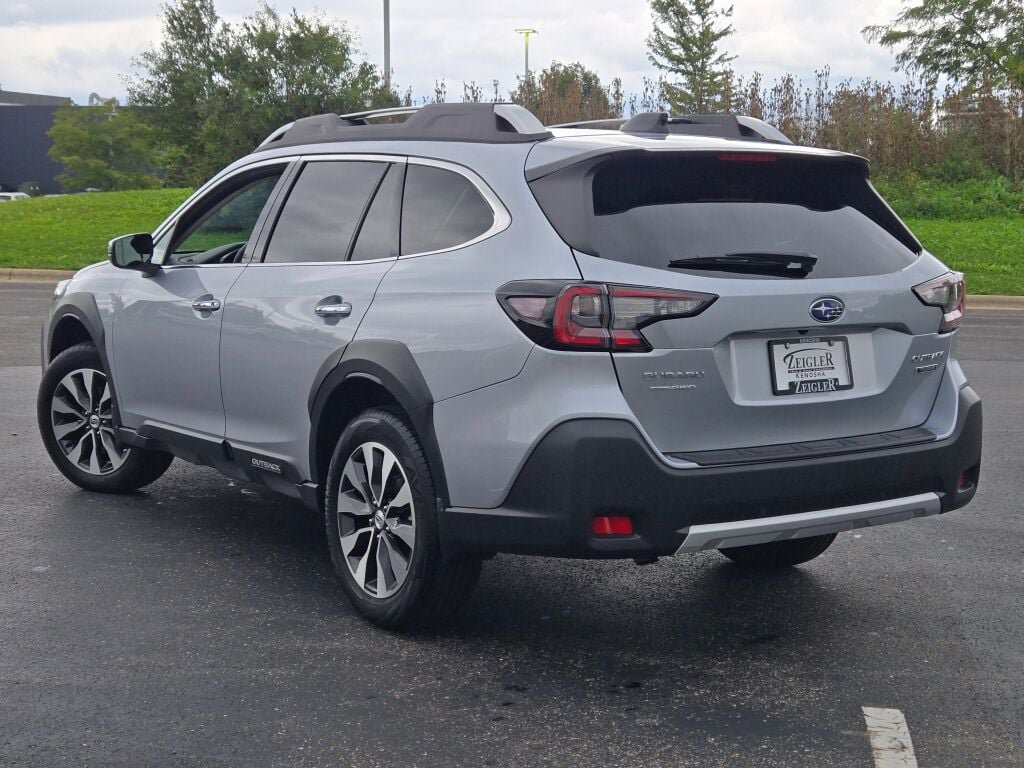 Certified 2025 Subaru Outback Touring w/ Popular Package #2 AWD/4WD image 14